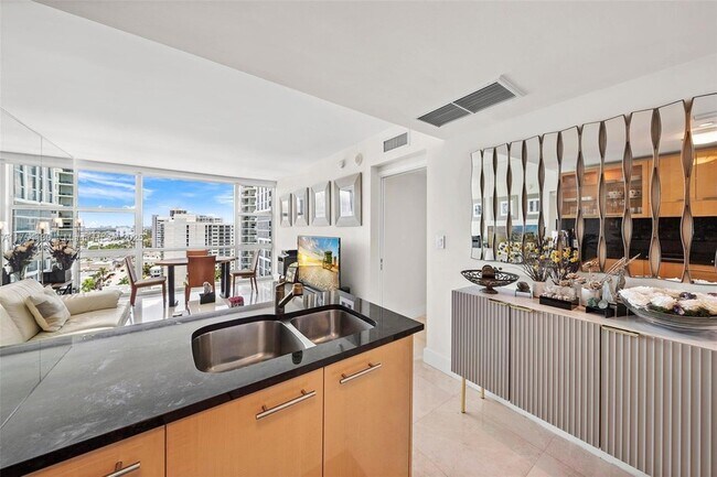 Building Photo - 6801 Collins Ave