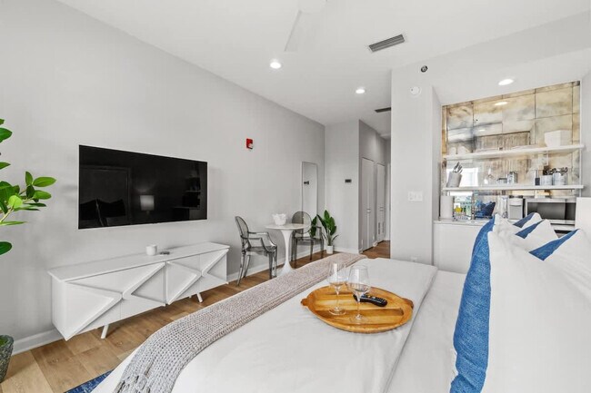 Building Photo - 9955 E County Hwy 30A