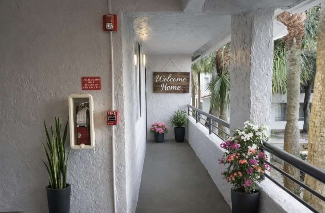 Building Photo - 721 Lyons Rd