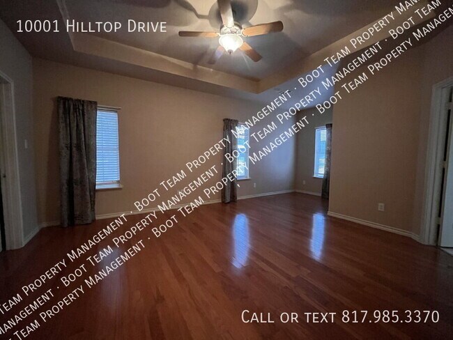 Building Photo - 10001 Hill Top Dr