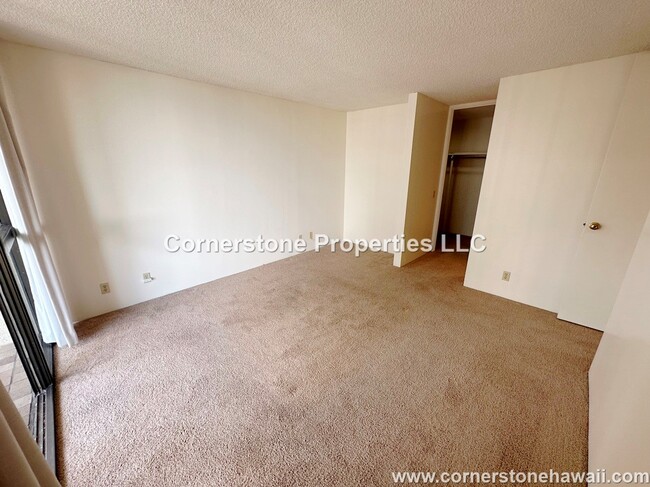 Building Photo - 55 S Judd St