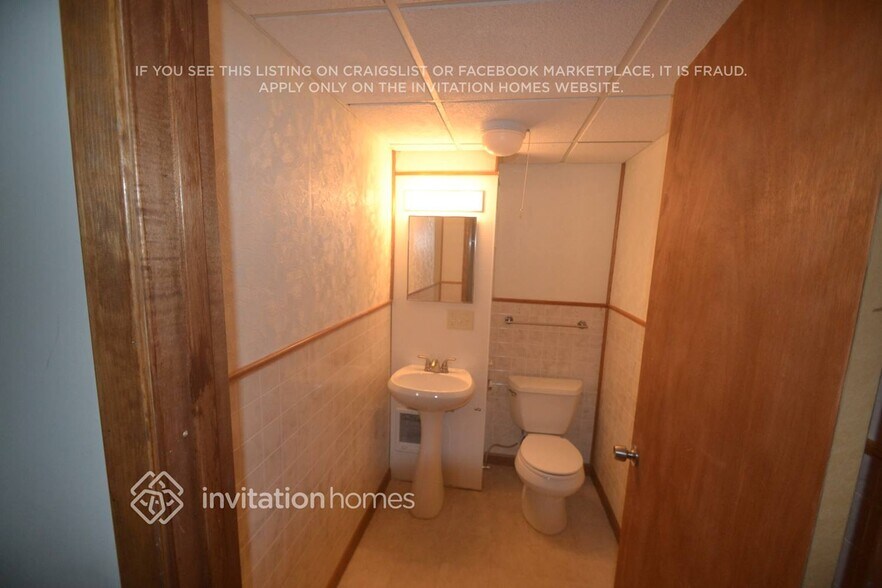 Building Photo - 8617 50th Ave N