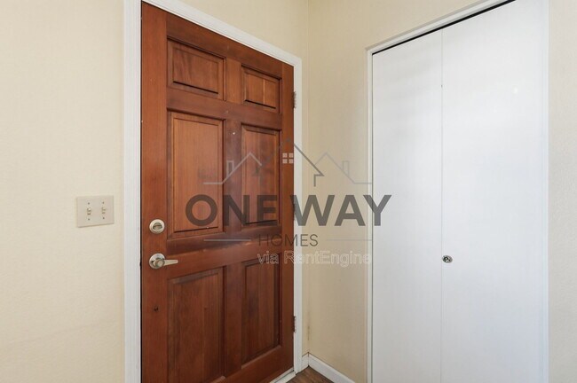 Building Photo - 2929 E Broadway Rd