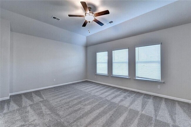 Building Photo - 354 Paxton LN