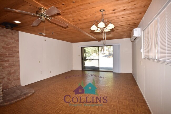 Building Photo - 20183 Casa Loma Dr