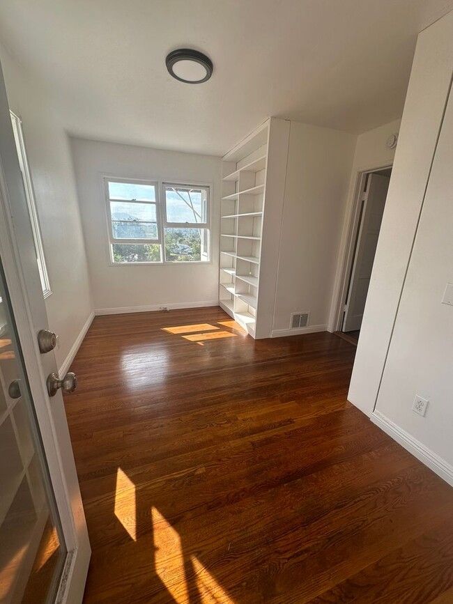 Building Photo - Mt Helix - Beautiful 3 bedroom 1.5 bathroom