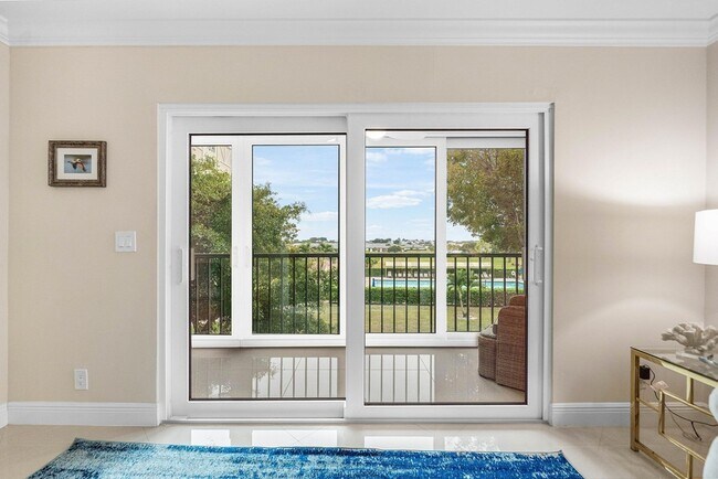 Building Photo - 7286 Huntington Ln