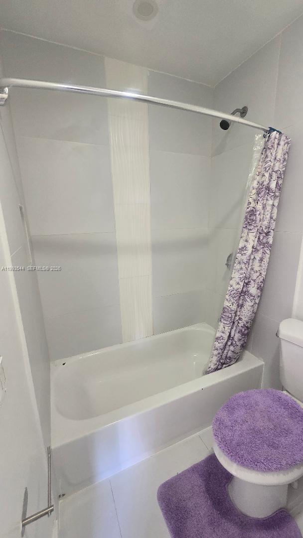 Building Photo - 1544 Arthur St