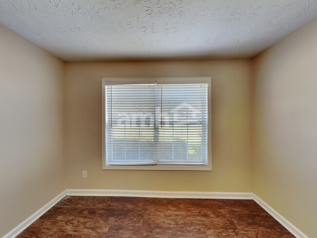 Building Photo - 900 Cline Petty Way