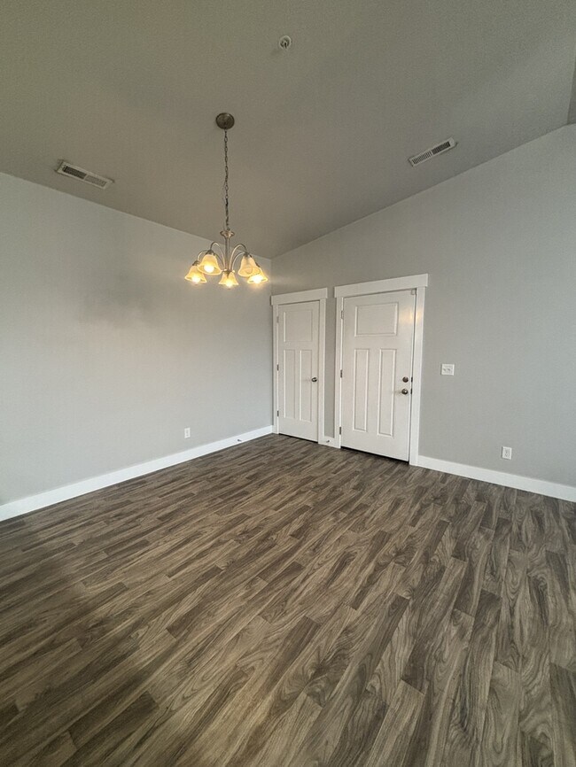 Building Photo - 3 bedroom condo in Herriman