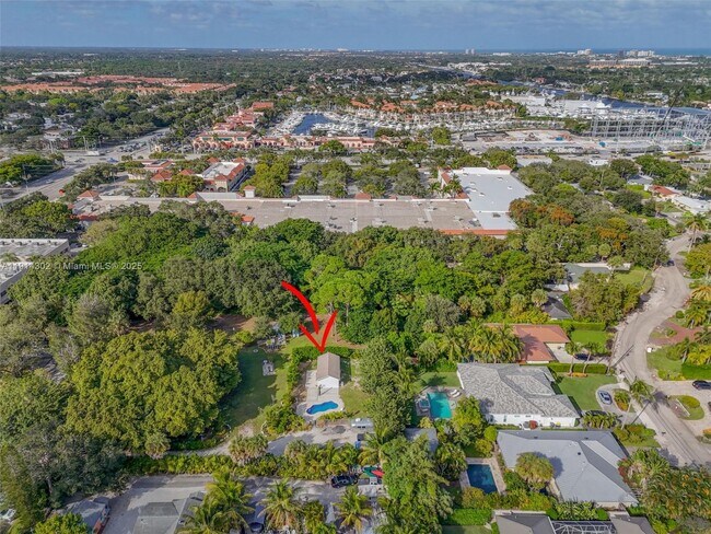 Building Photo - 11324 Palm Tree Ln