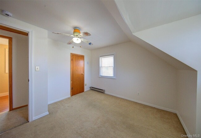Building Photo - 411 St John Pl