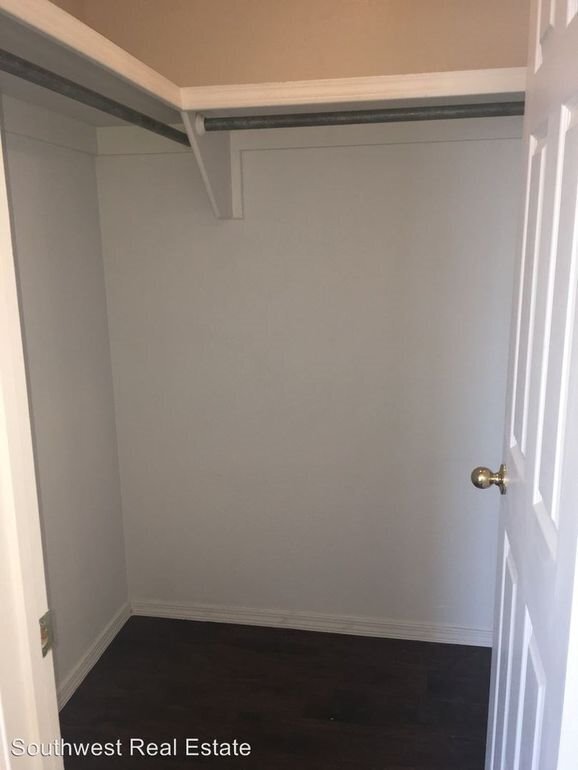 Building Photo - 2 Bed 2 Bath Apt--Perfect for roommates!!