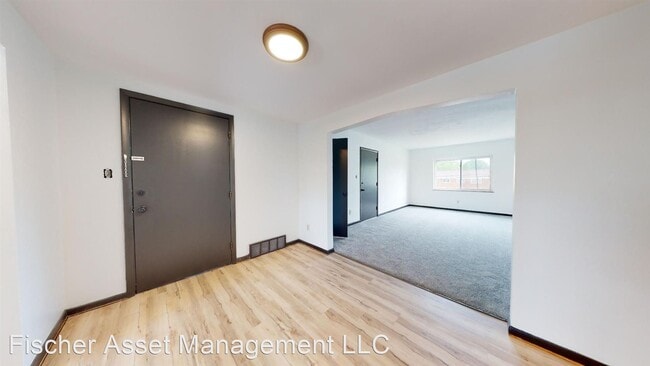 Building Photo - 2 br, 1 bath Apartment - Ridgewood Lofts 6...