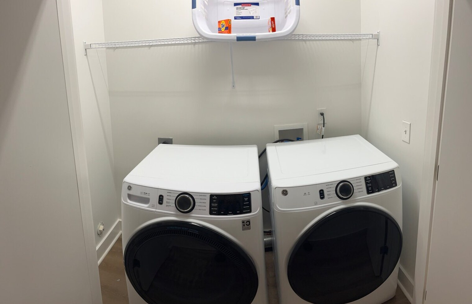 Building Photo - 853 Saddle Ridge Rd