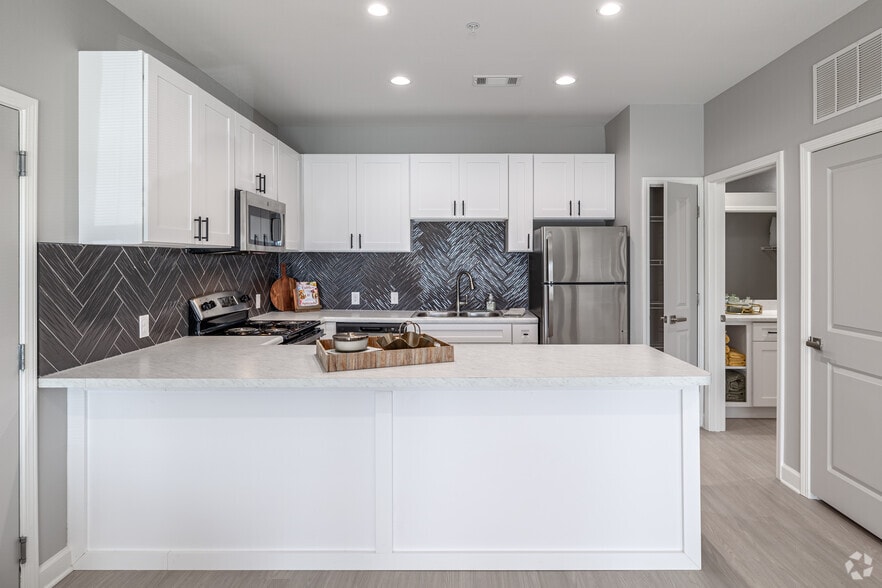 Primary Photo - Encore at Lewis Ranch