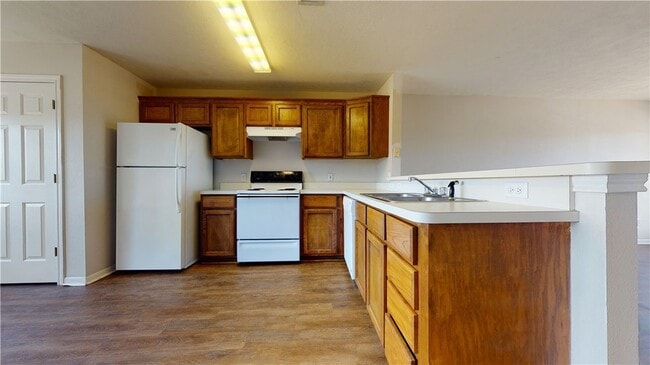 Building Photo - 1509 Hollow Hill Dr