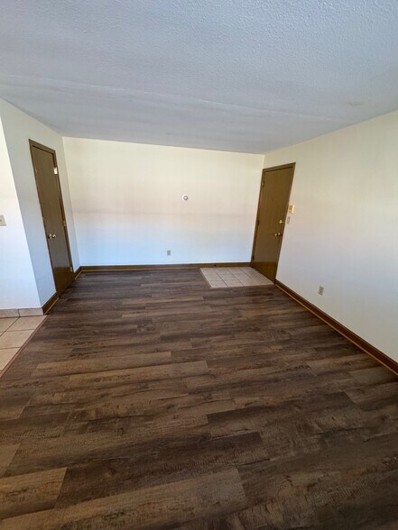 Building Photo - 464 Maryland Ave W