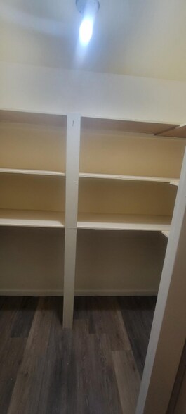 Building Photo - 922 Gellatly St