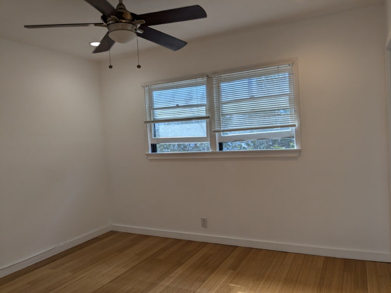 Building Photo - 254 3rd Ave