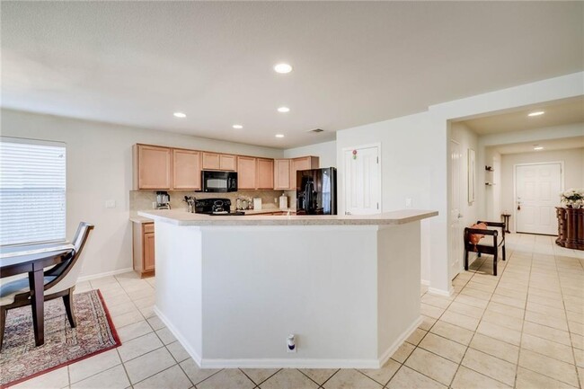 Building Photo - 772 Kingfisher Ln