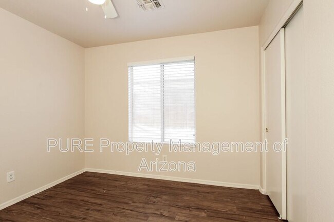 Building Photo - 3526 W Questa Dr
