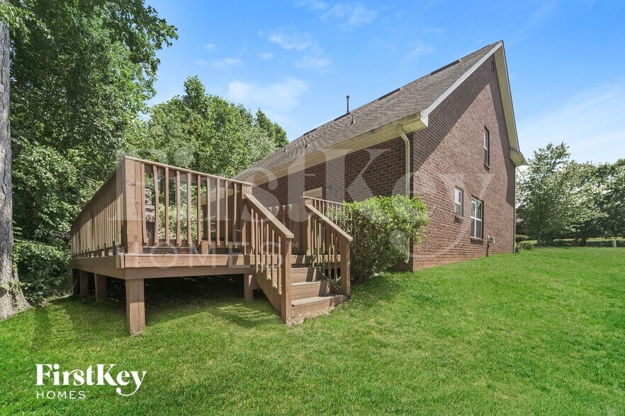 Building Photo - 2408 Kinmere Dr