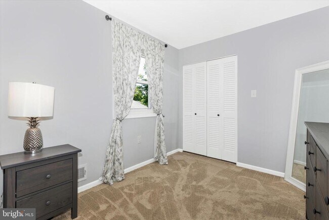 Building Photo - 3004 Peebles Ct