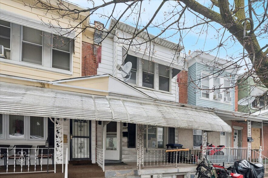 Building Photo - 1124 W 9th St