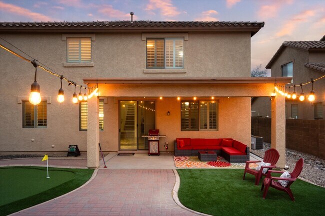 Building Photo - 8566 W Cinnabar Ave