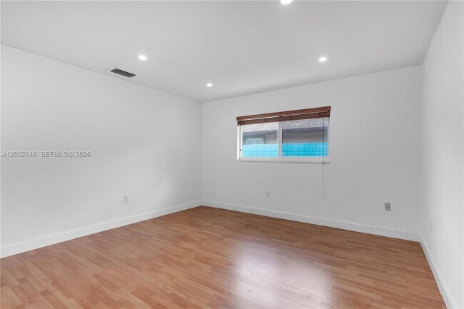 Building Photo - 11728 SW 97th St