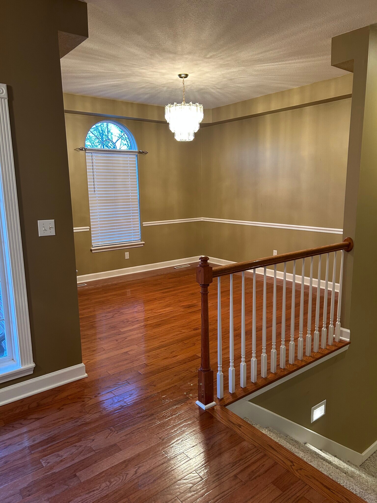 Building Photo - 700 Sudbury Dr