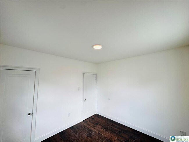 Building Photo - 2619 Broad St