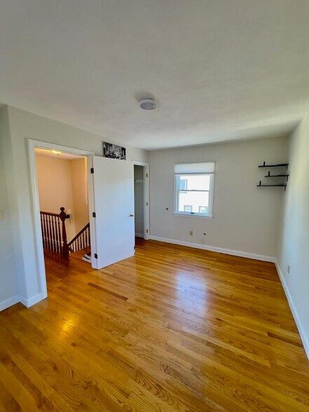 Building Photo - 12 Gardner St