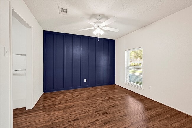 Building Photo - 206 Sweetgum Dr