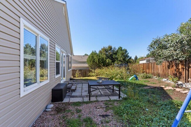 Building Photo - 8402 Snowdrop Ct