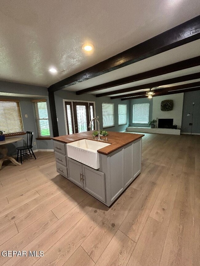 Building Photo - 3610 Buxton Dr