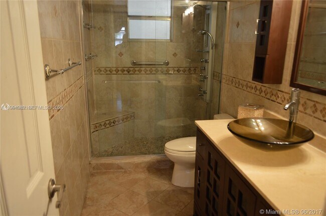 Building Photo - 404 NW 68th Ave