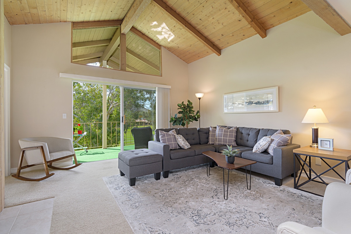 Living Room - 1880 Fairway Circle Dr