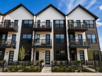 Building Photo - 5039 Exposition Dr