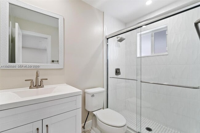 Building Photo - 330 W 74th Pl