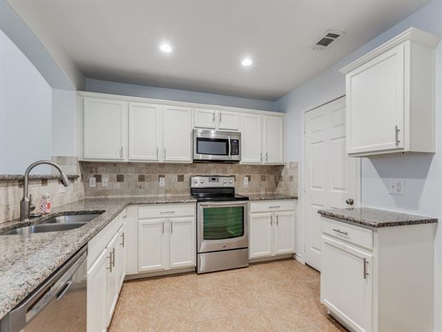 Building Photo - 1177 Sophia Dr