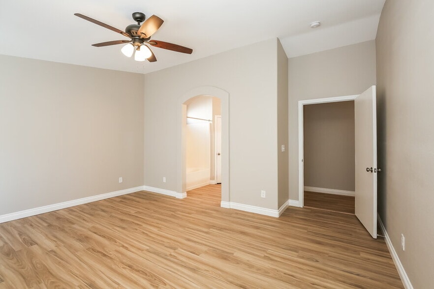 Building Photo - 5113 Pebble Rim St