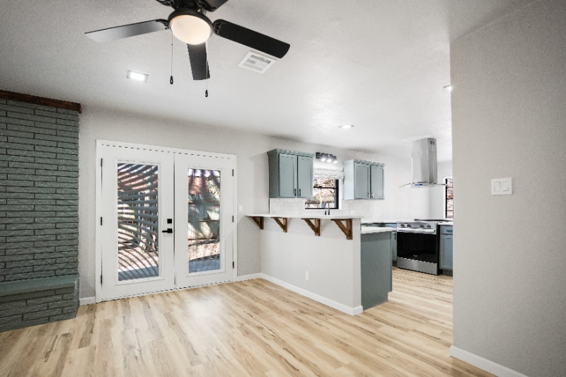 Building Photo - 2620 Acacia Ct