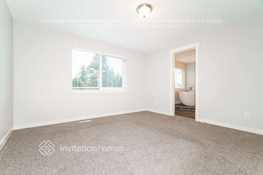 Building Photo - 19420 12th Ave Ct E