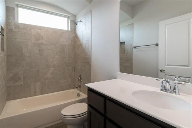 Building Photo - 4004 Knollbrook Ln