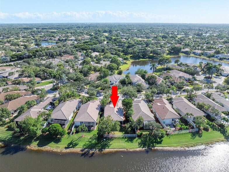 Building Photo - 2553 Bay Pointe Dr