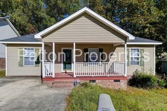 Building Photo - Summer Place Home