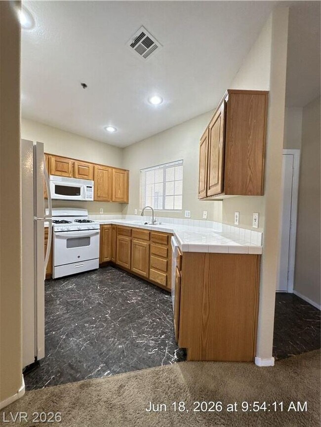 Building Photo - Green Valley Condo w/Community Pool!!
