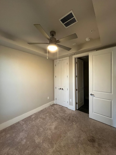 Building Photo - 2401 Crawford St